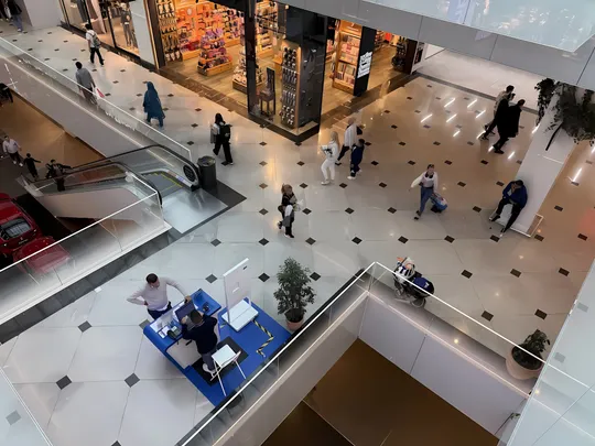 PP Leader Urges Sunday Opening for Shops Closing Saturday