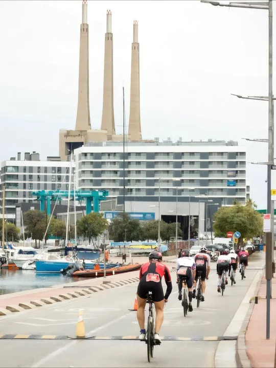 Over 70 Pro Triathletes Set for Challenge Barcelona 2026