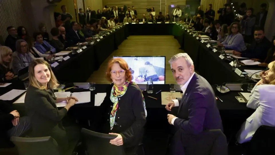 Barcelona Homelessness Rises 43%, Mayors Demand Action