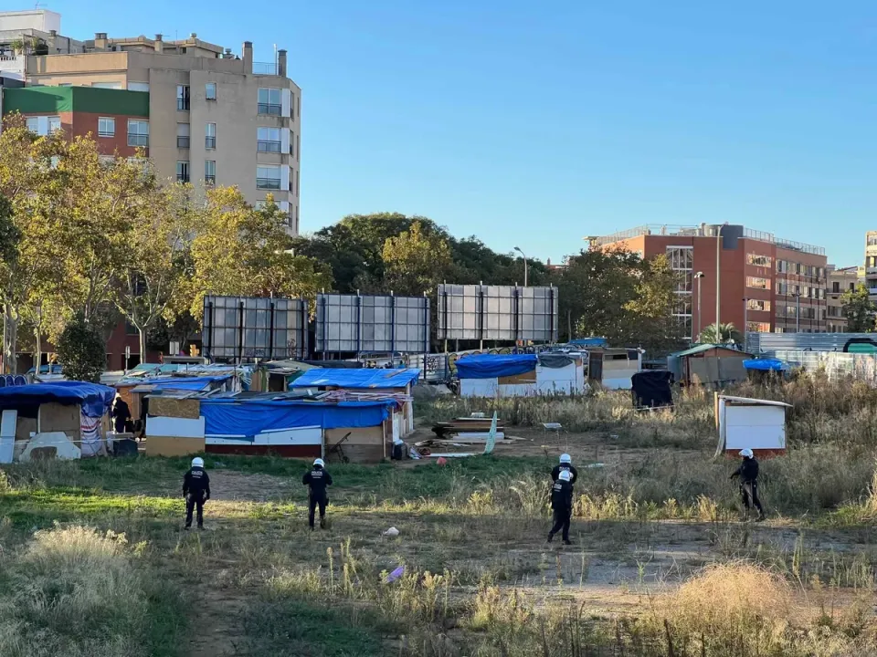 Barcelona Homeless Crisis Deepens as 1 in 5 Settlement Residents Are Children