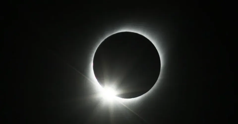 2026 Solar Eclipse: Catalan Government Unveils Safe Viewing Areas for 85,000 Spectators