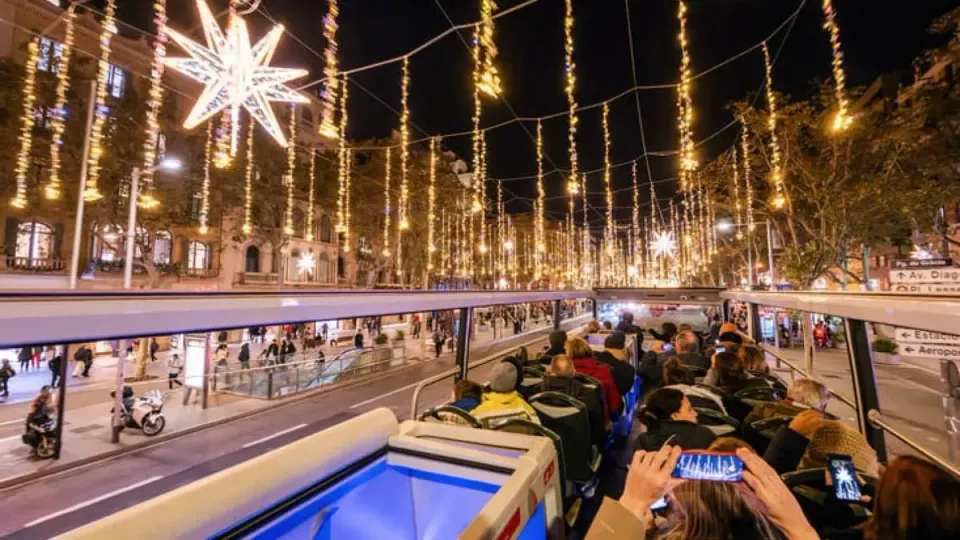 Barcelona’s Christmas Bus Reveals New Lights Route