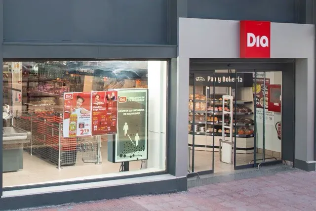 Which supermarkets are open tomorrow, 24 September, in Barcelona and the rest of Catalonia? Opening hours for Lidl, Mercadona and others