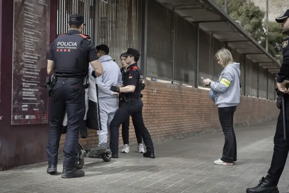 75 arrested in major ‘Pla Kanpai’ crackdown on repeat offenders in Barcelona