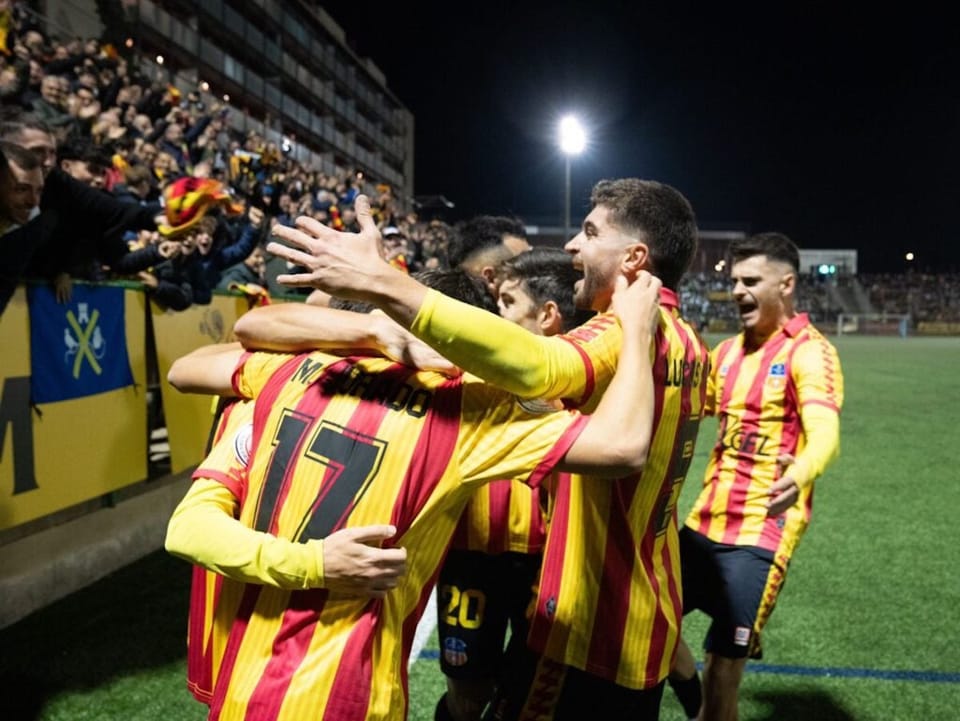 Barcelona Clubs Face Stadium Turf Deadline