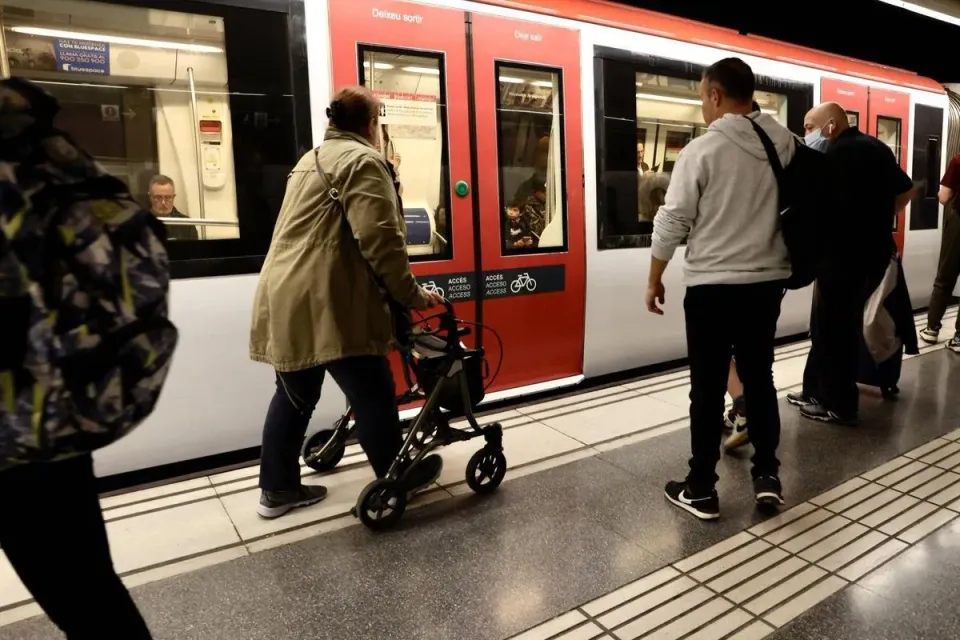 Barcelona’s L2 Metro Halted for Five Hours by Major Fault