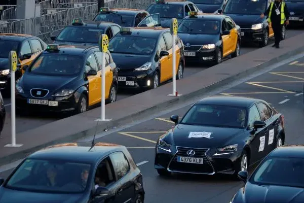 Cabify, Uber and Bolt warn ‘everyone loses’ under new Catalan taxi law