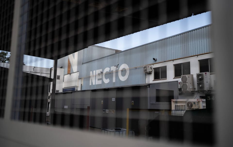 Archivada la causa penal contra Tenneco por contaminación en Badalona: ¿Victoria para la empresa o solo un respiro?