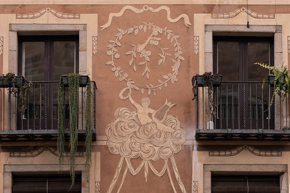 L'art ocult dels esgrafiats barrocs de Barcelona, al descobert