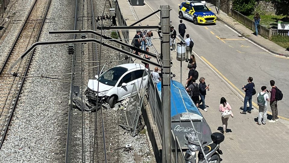 FGC Barcelona Vall s Line Car Crash Barna News fgc-barcelona-vall-s-line-car-crash-barna-news