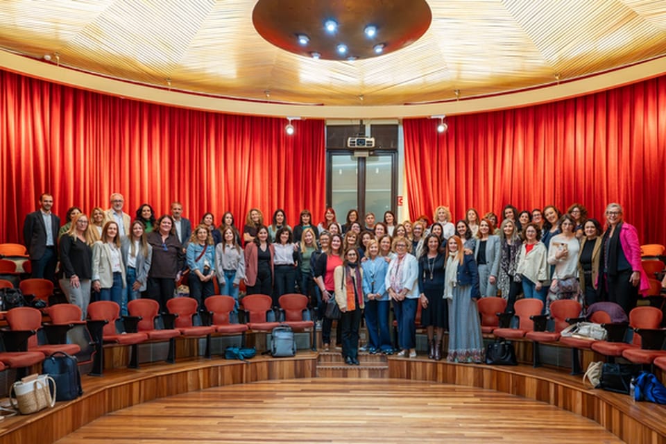 Women professionals attending the closing ceremony of the TMB mentoring programme at Palau de la Música Catalana.