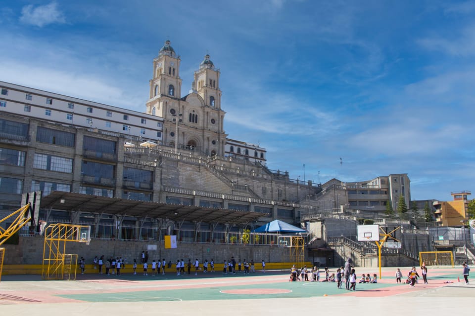 Catalonia to split teacher pay and school reform talks