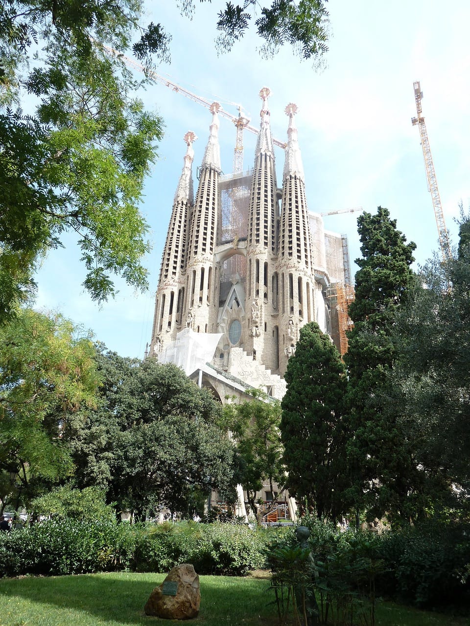 Miquel Barceló Eyes Sagrada Família Glory Façade Project