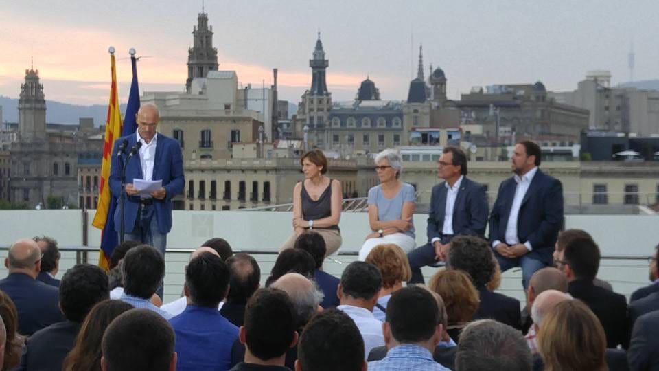 Josep Rius speaking at a Junts press conference in Catalonia about the proposed regional financing model.