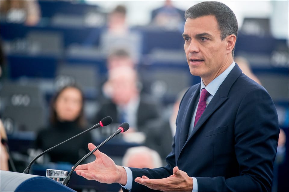Josep Rius speaking at a Junts press conference in Barcelona about the State Budget dispute with Pedro Sánchez