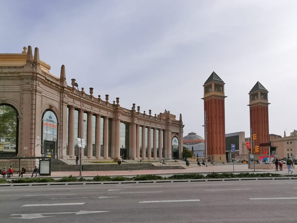 Exterior view of the Palace of Communications and Transport at Fira de Barcelona on Montjuïc, a historic venue at the centre of the museum location debate.