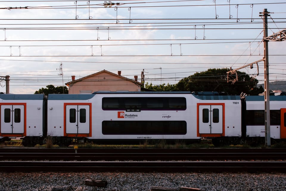 Cable Theft Cuts R1 Train Service to Two per Hour