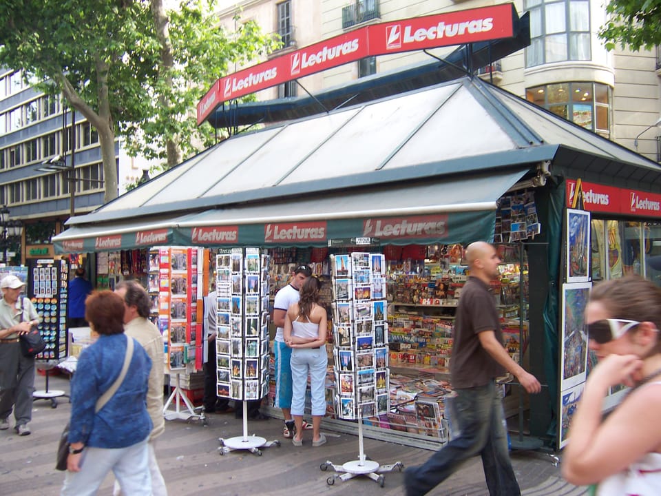 Coffee and Souvenirs Replace News at Barcelona Kiosks