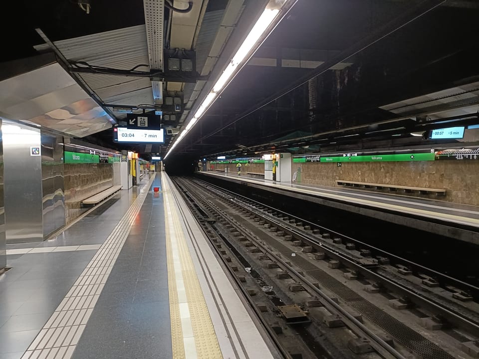 TMB adds L3 trains for 2026 Festes de Gràcia