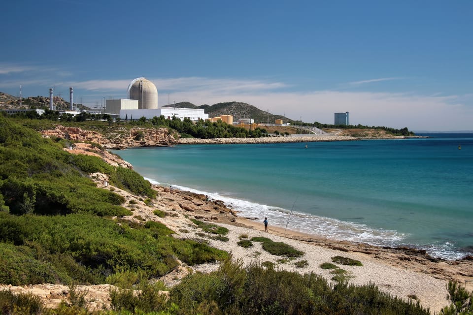 Officials and journalists attend the presentation of the proposed proton therapy centre at the former Vandellòs I nuclear power station.