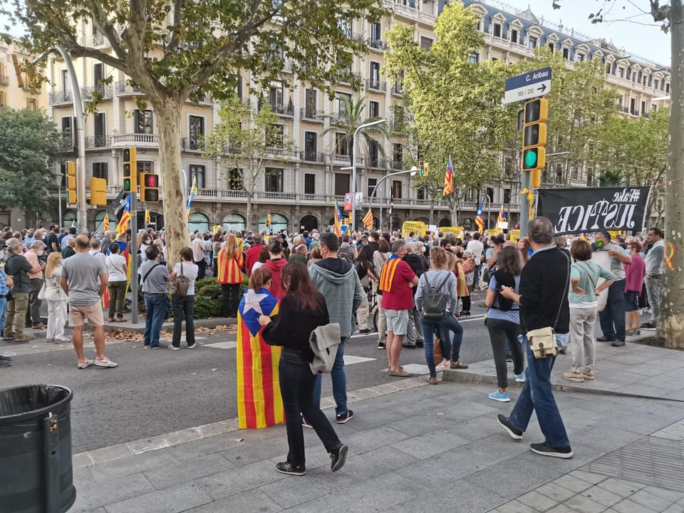 18 Arrested in Barcelona Diada Clashes