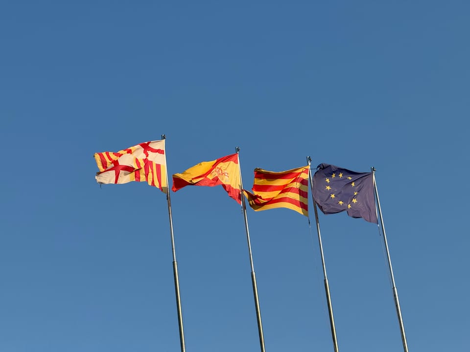 Spain Ties Catalan Language Bid to EU Enlargement