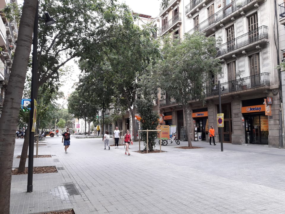 Barcelona Tests Smart Warnings for Safer Streets