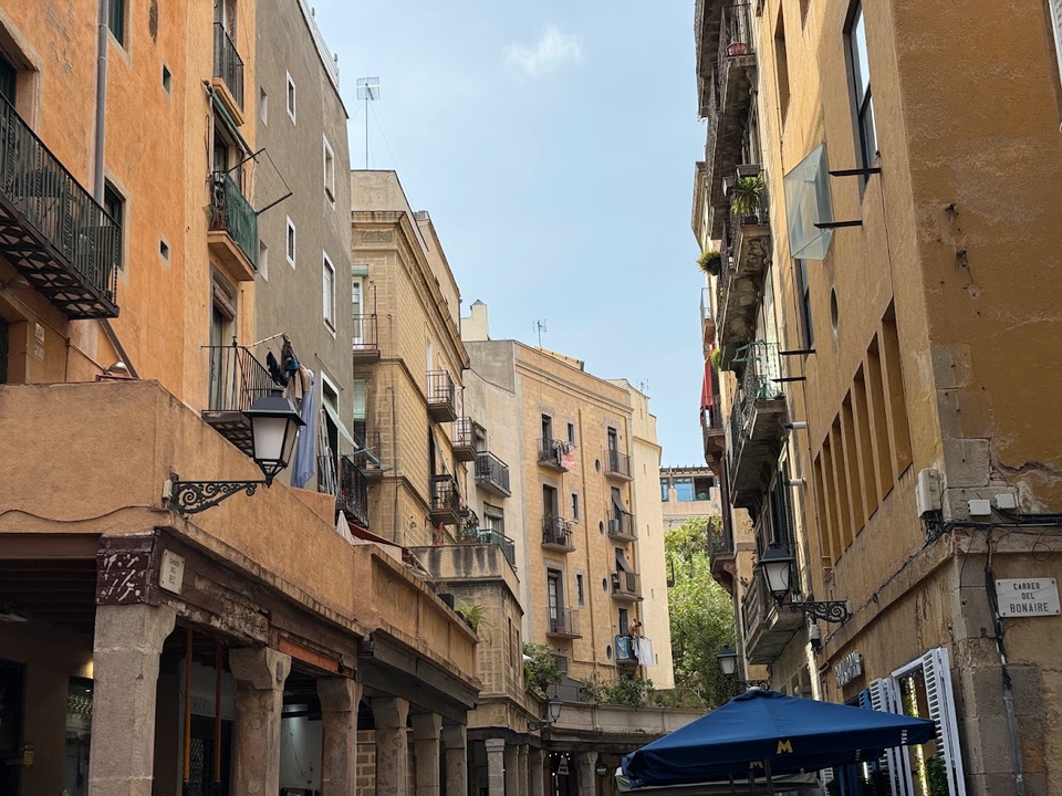Sumar seeks Junts backing for new housing decree