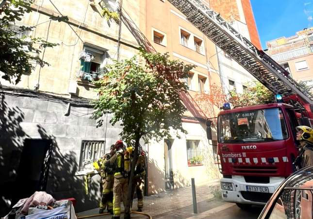 L'Hospitalet fire leaves building uninhabitable