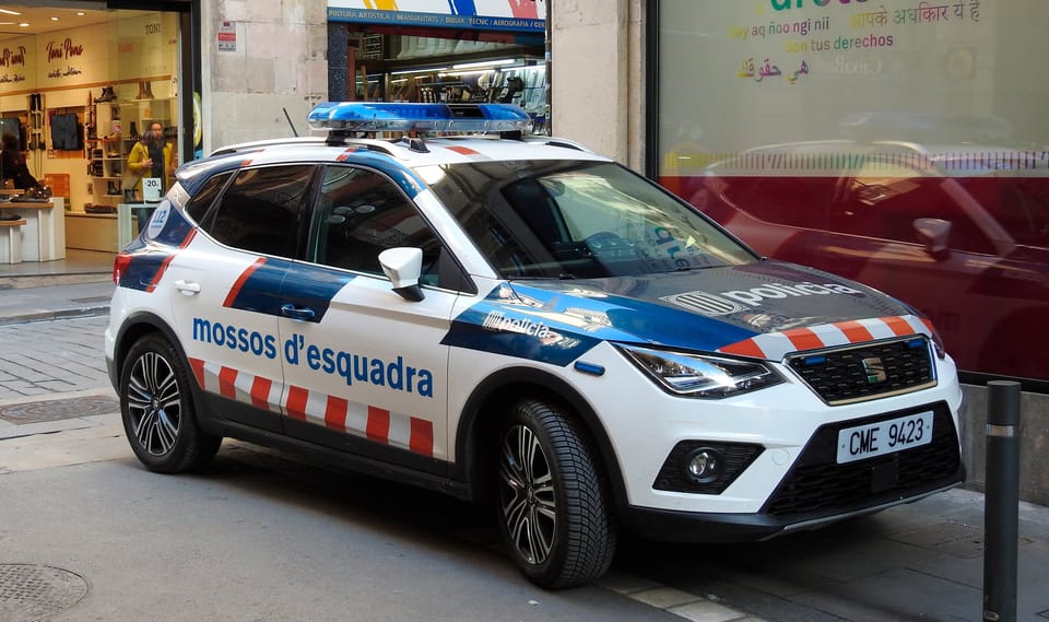 Mossos probe ATM blast in Sants at dawn