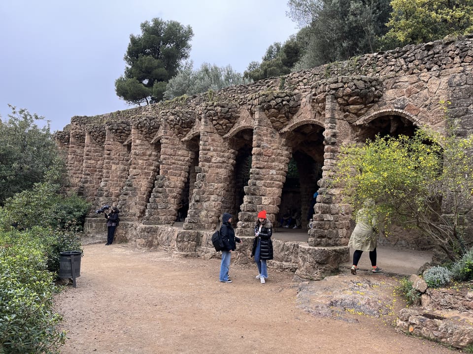 Park Güell hosts 'Decostumari' dance tribute for La Mercè