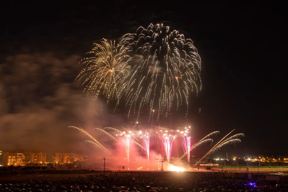 Piromusical Moves to Nova Icària Beach