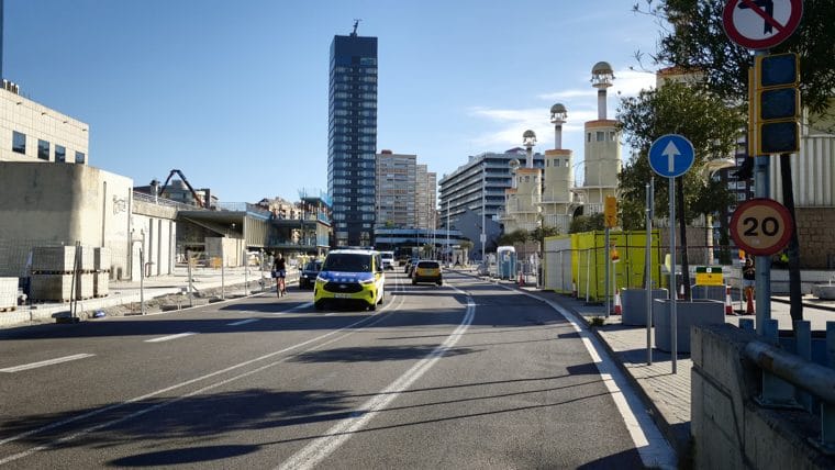 Aerial view of Passeig de Sant Antoni near Sants station, showing the seaside carriageway where repair work will begin.