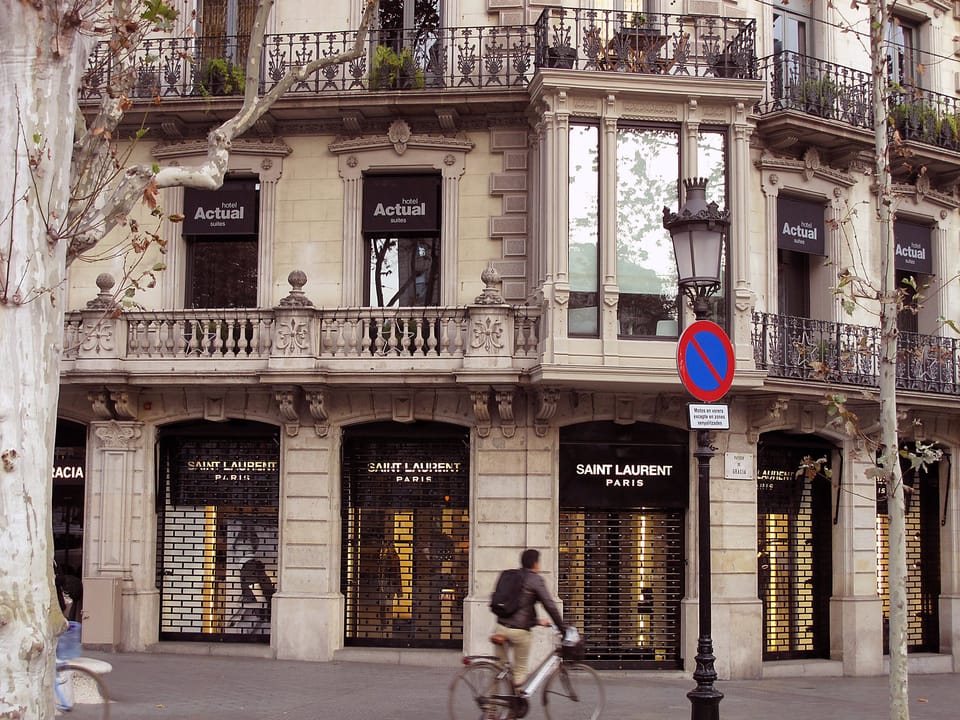 UGT Warns of Retail Self-Employed Decline in Catalonia