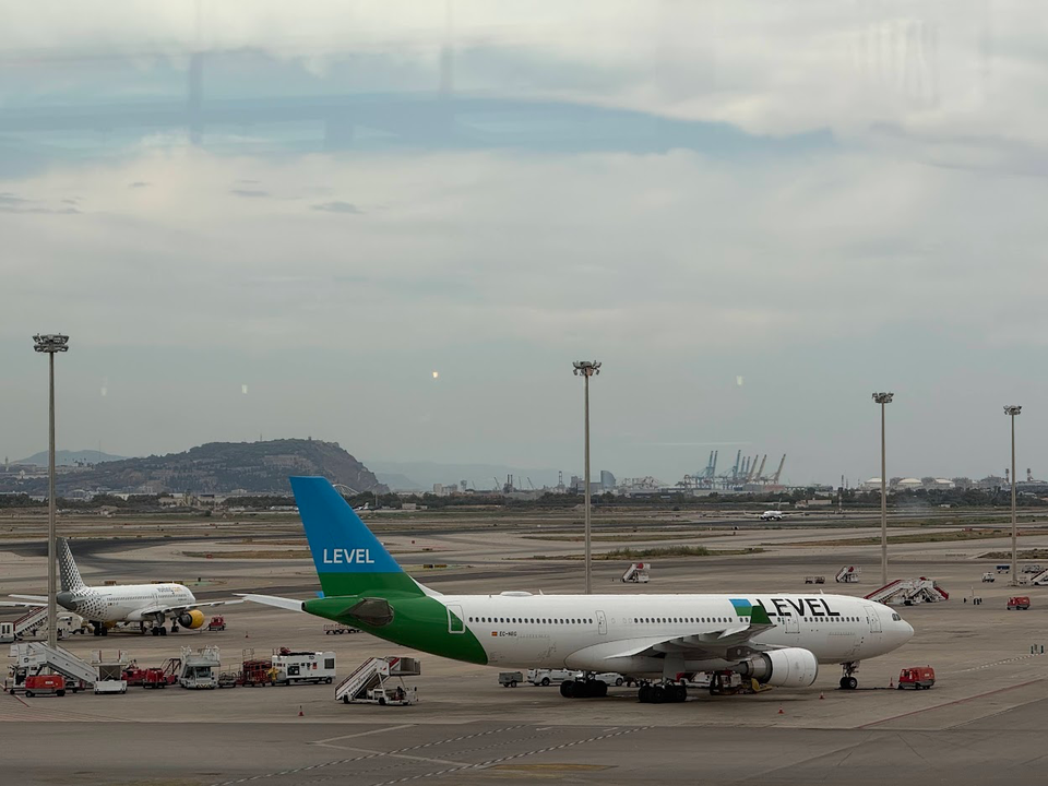 Castelldefels reviews airport noise actions