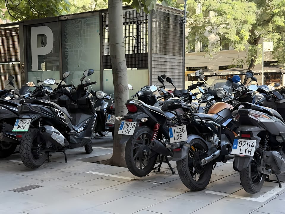 Barcelona Offers €600 for Electric Moped Swaps