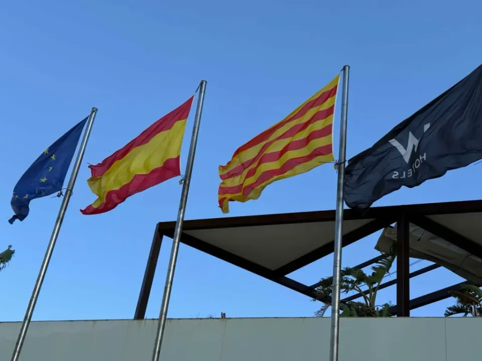 Severe Windstorm Batters Catalonia: One Dead, Eleven Injured and Widespread Damage Reported