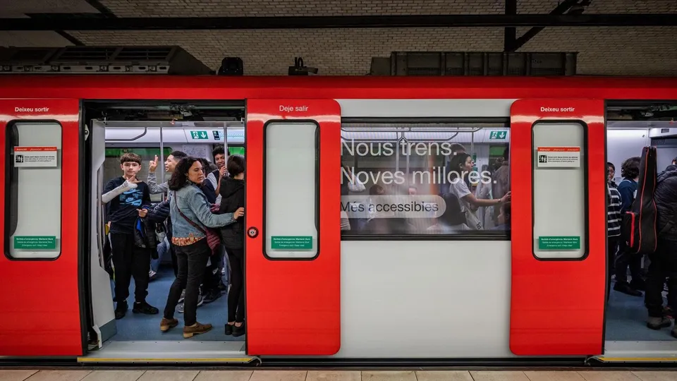 Barcelona Metro Faces Weekend Entrance Closure, Key Transfer Shut Until October