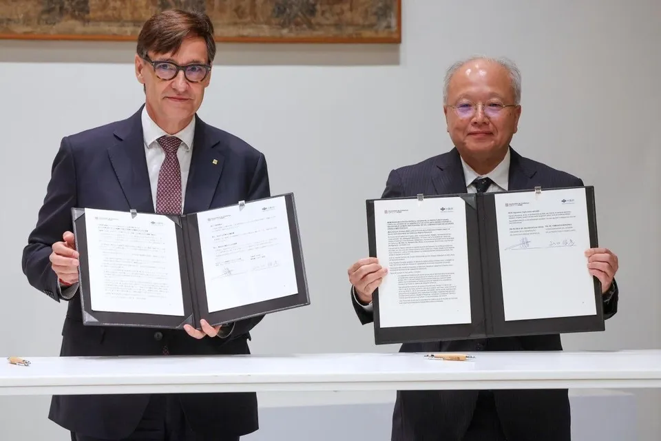 Catalonia and Osaka sign strategic pact