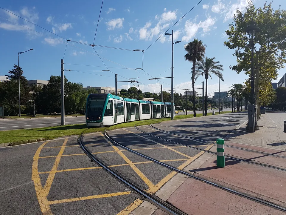 X1 Express Bus to Extend to Zona Universitària