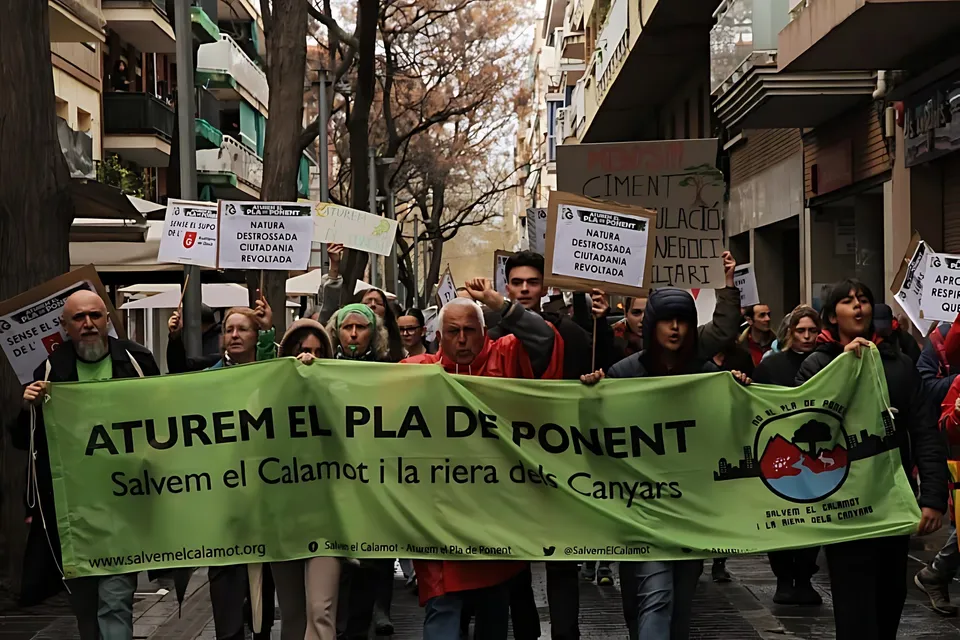 Residents Rally Against Gavà’s Pla de Ponent Development