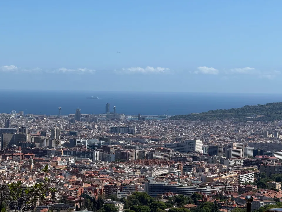 Catalonia's jobless rate rises to 8.3%