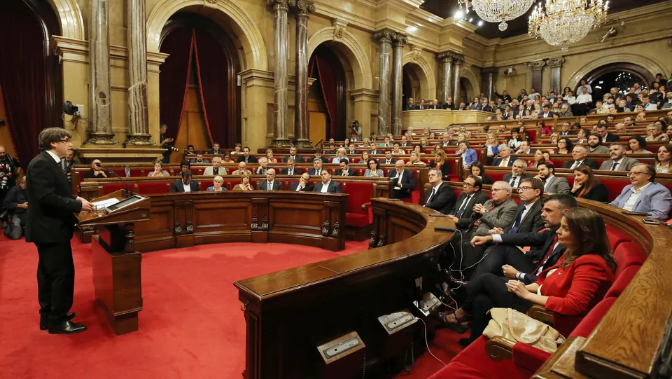Puigdemont Urges Independence Movement to Exploit Spanish Crises